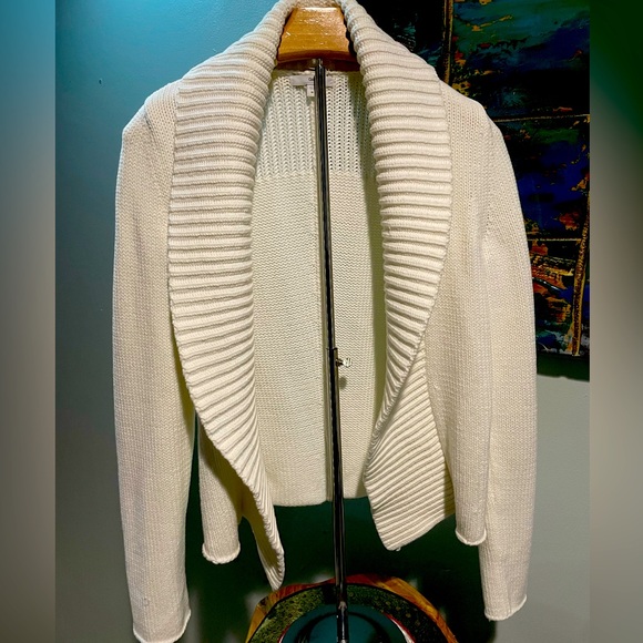 GAP Sweaters - Gap white cardigan size medium